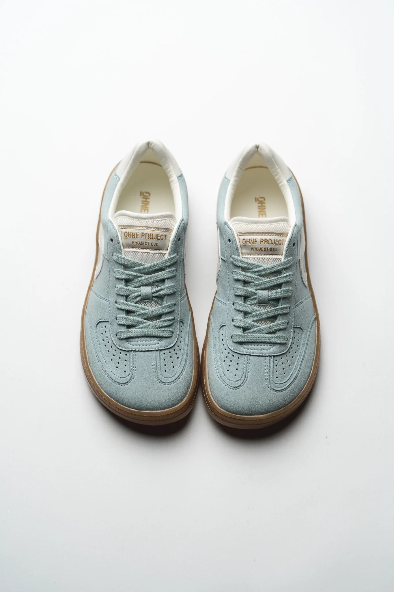 Ohne Project 070 Baby Blue, sneaker barefoot vegana de dona amb puntera ampla i sola flexible.