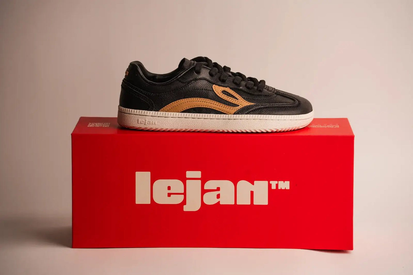 One® Horma Plus Black - Sapiens