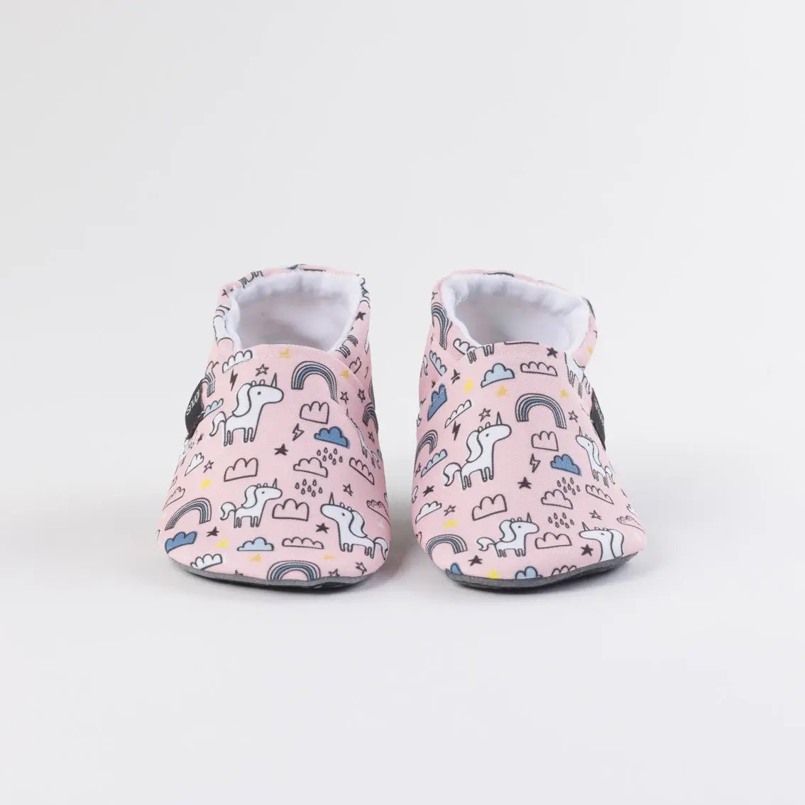 Snugi Slippers Infant, sabatilles barefoot infantils amb puntera ampla, sola flexible antilliscant i materials OEKO-TEX®.