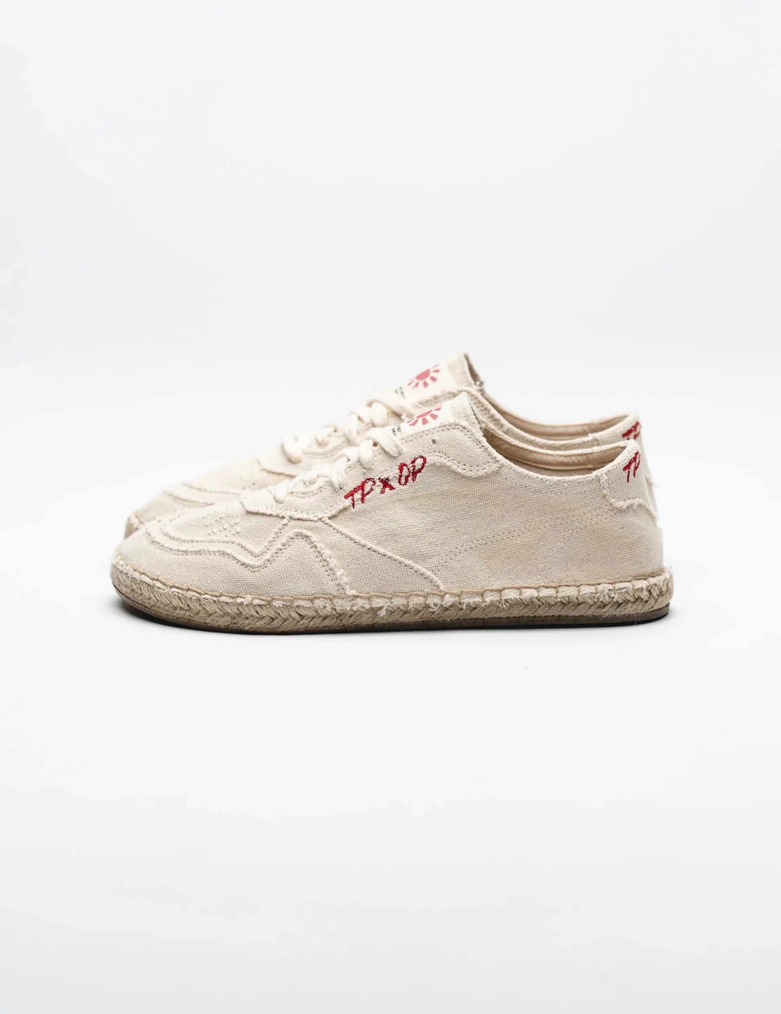Toni Pons x Ohne Project 080 Raw, espardenya barefoot de teixit natural color cru amb sola flexible, puntera ampla i estil mediterrani minimalista.