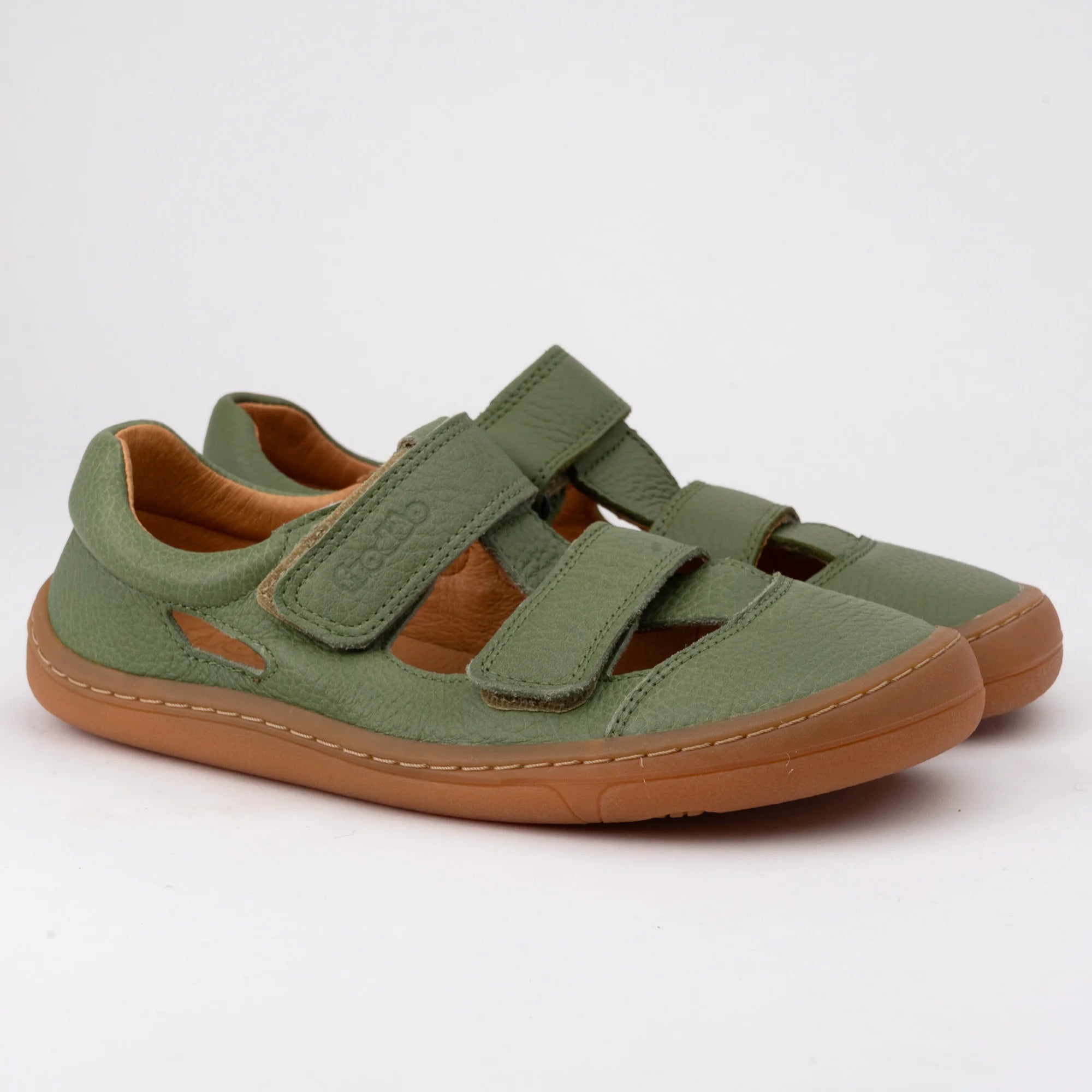 Sandàlia barefoot infantil Froddo verda amb doble velcro, pell natural i sola flexible zero drop.