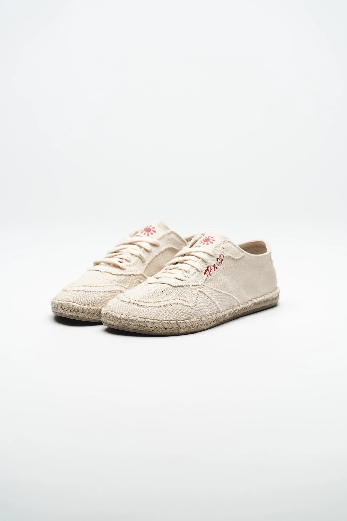Toni Pons x Ohne Project 080 Raw, espardenya barefoot de teixit natural color cru amb sola flexible, puntera ampla i estil mediterrani minimalista.